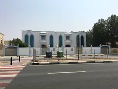 Family villa for rent in Al Azra | 4 bedrooms | 5 bathrooms | 3 living rooms | garden | car garage |