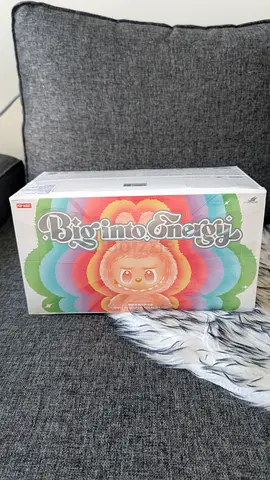 Labubu - Big into Energy vinyl/collectible box set (brand new, sealed)