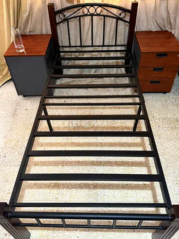 Beautiful design single Strong Metal Bed Frame 90X200 + Dual Comfort Support Mattress 90X200 450 aed