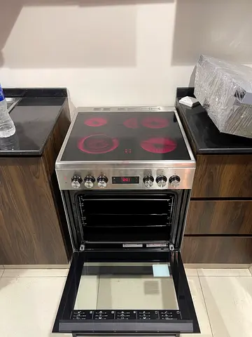 Electric cooker like new 60/60cm new model perfect working delivery with warranty