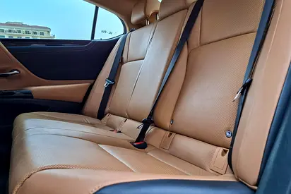 صورة 12 لـ 2023 Lexus ES-SERIES