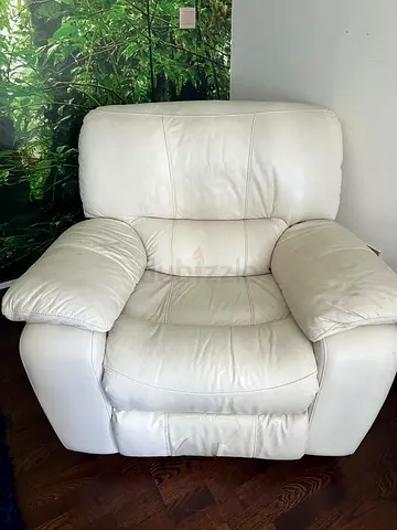 Urgent sale - white leather recliner armchairs — pair of comfortable single seats