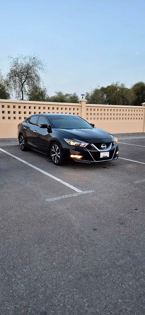 Nissan Maxima 2017 — photo 1 of 20