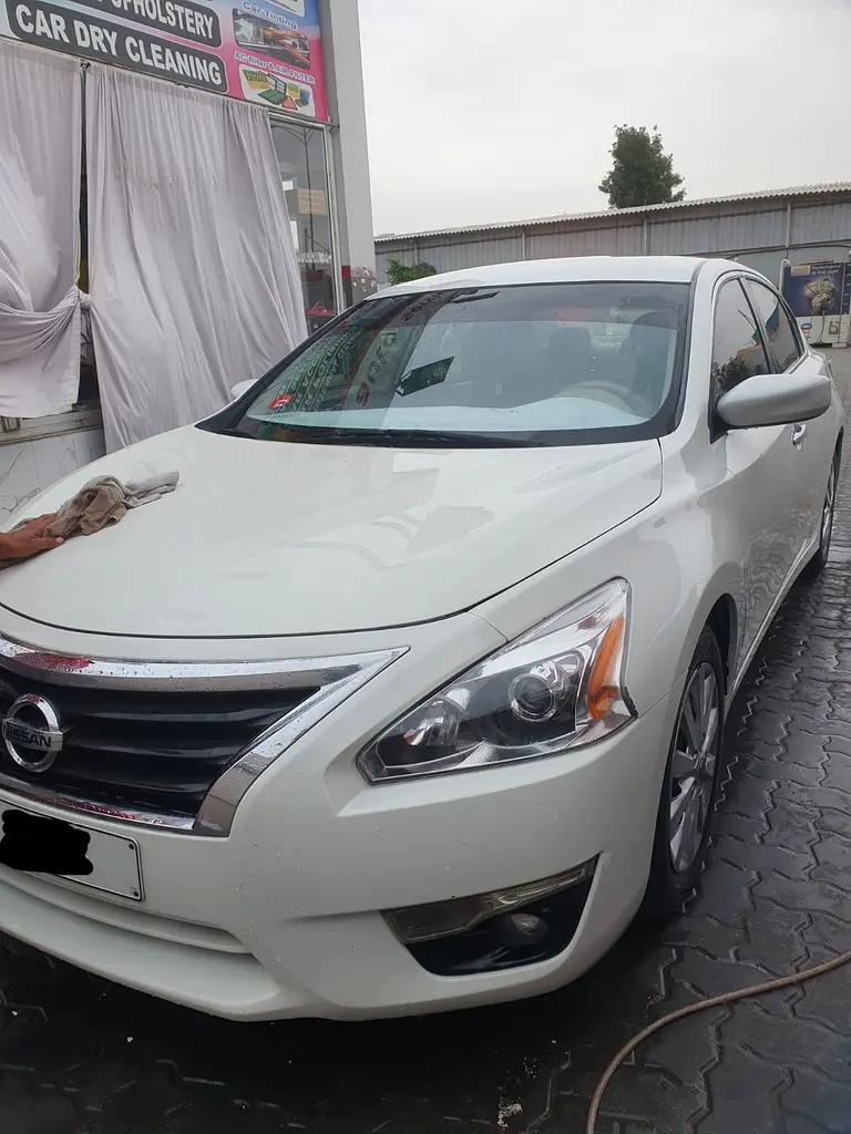 Nissan Altima 2015 — photo 1 of 5