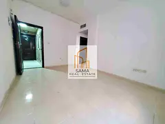 Big size 1 bhk Close to roadside// Good for family// rent 32k