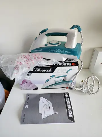Black  Decker Steam Iron 1750W - never been used at all