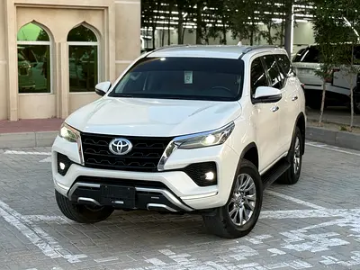 Toyota Fortuner VXR 2022 GCC Specs - Excellent Condition!