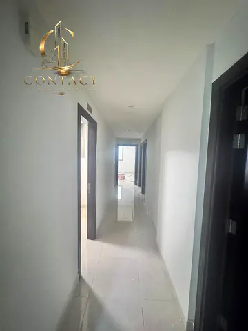 🔥 للإيجار شقة 3 غرف وصالة – الروضة 2، عجمان 🔥  🏡 شقة واسعة بتقسيم ممتاز ومواصفات مميزة في موقع حيوي وقريب من جميع الخدمات: