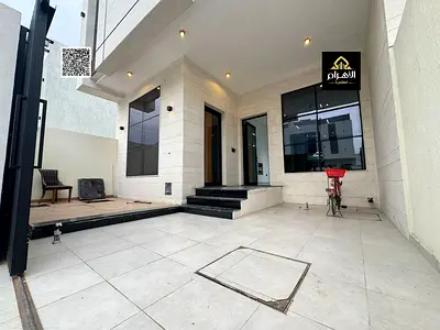 Luxury villa for sale, price includes registration and ownership fees, negotiable.