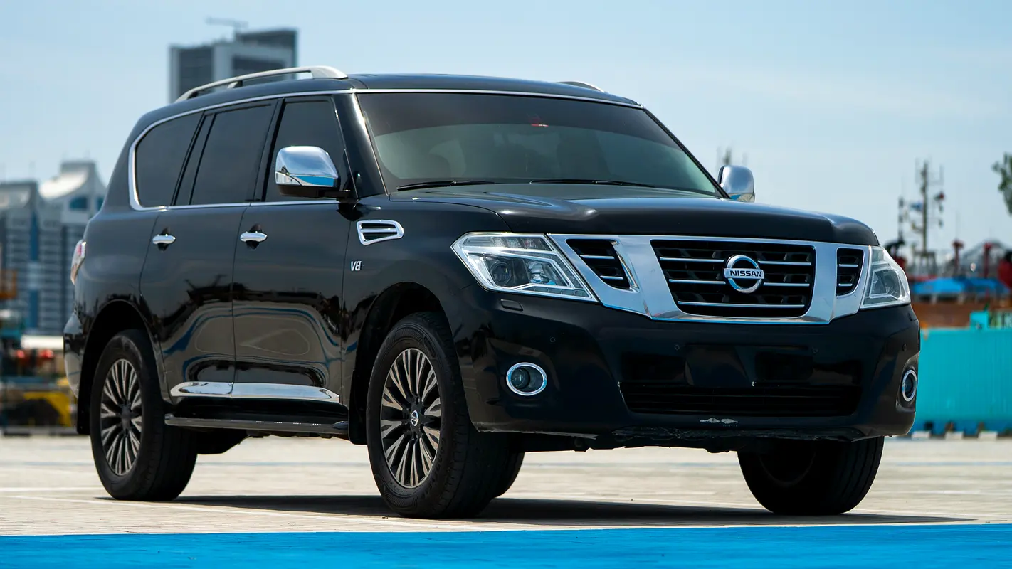Nissan Patrol 2017 — photo 1 of 19