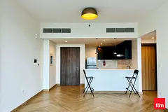 Vacant | Ready To Move | Close To Metro