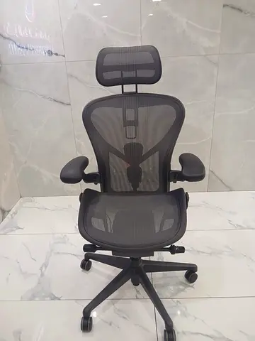 Selling For Herman Miller Remastered Aeron Chair Size B With Headrest Full Option