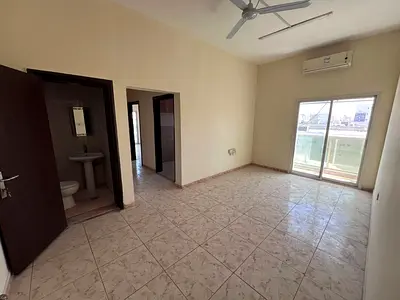 للموظفين-غرفتين وصاله-بلكونه-مساحه ممتازه-سعر مناسب - موقع مميز بالروضه