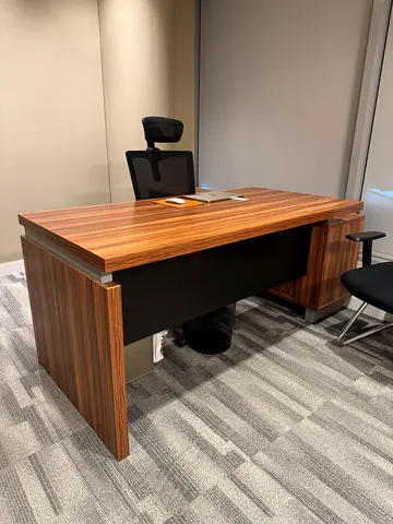 Office modern wooden desk