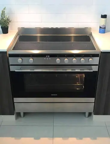 Siemens Brand Latest Model Electric Ceramic 5 Hobs Ceramic Cooker Range Size 90 X 60cm