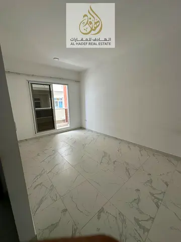 🔥 فرصة مميزة | غرفتين وصالة في الجرف 2 – 3 حمام + غرف ماستر + بلكونة 🔥