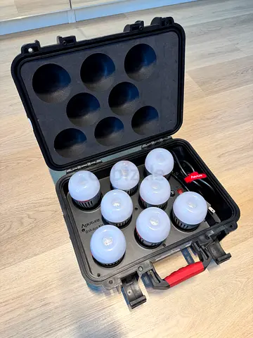 Aputure Accent B7c 8-Light Kit RGBWW Bulbs + Charging Case