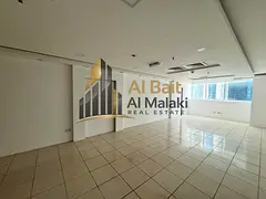 Office inside a shopping center close to all services