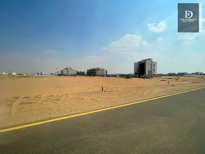 � لقطة نادرة – أرض زاوية مقابل المسجد والحديقة مساحة 3300 قدم