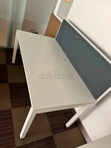 Office workstation desk