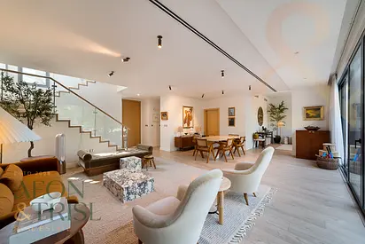 Best location | Large 5 Bedroom Villa | Upgraded