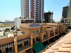 Spacious | Close to Park | Close to Exit