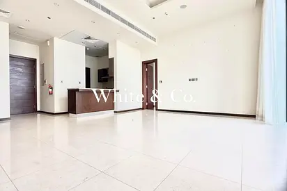Unfurnished | Vacant | Stunning Sea Views