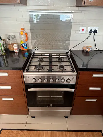 Stainless Steel Freestanding Gas Cooker with Oven - Good Working Condition