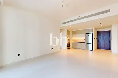 EXCLUSIVE | Beach Access | Unfurnished