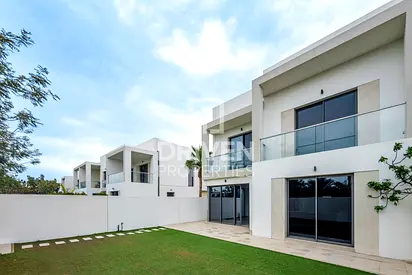Vacant 3 Bedroom Townhouse | Prime Location Area
