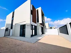 Near Pool and Park | Vacant | Corner Unit