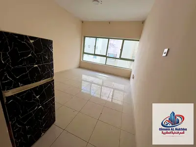 شقة غرفة وصالة للإيجار في المجرة موقع مميز قريب من جميع الخدمات مساحة مناسبة وسعر جيد وقريب من الحديقه