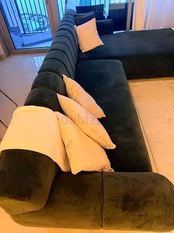 Lshape sofa 3 ps with pillows