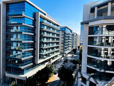 Elegant Apartment | Balcony Living | Bright & Spacious