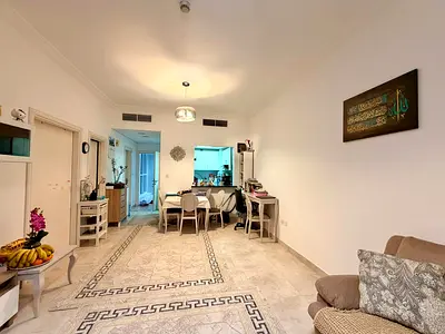 Vacant Now | Study Included | Low Floor