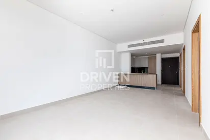 Spacious Apt with Study Room | Pool Views