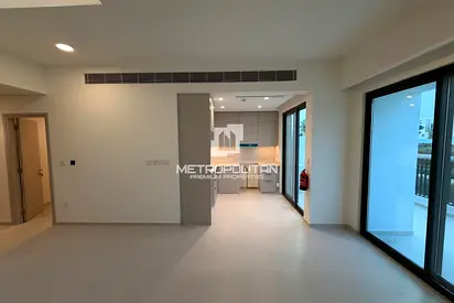 Brand New | Single Row | Mins to the Park and Pool