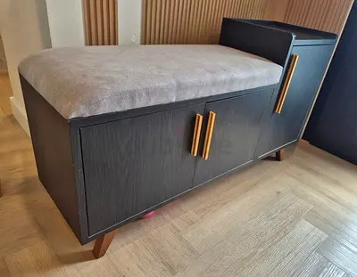Shoe storage/bench for entryway