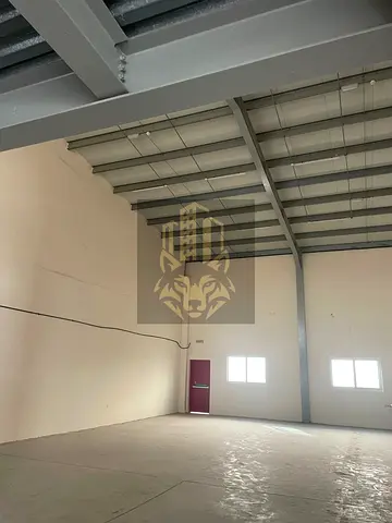 مستودع جاهز للإيجار | المنطقة الصناعية سجا | يشمل مطبخ ومكتب
