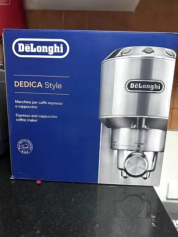 DeLonghi Dedica Style Espresso  Cappuccino Machine (boxed)