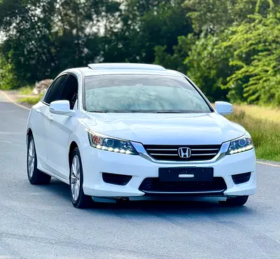 هوندا اكورد موديل 2014 خليجي بحالة ممتازة