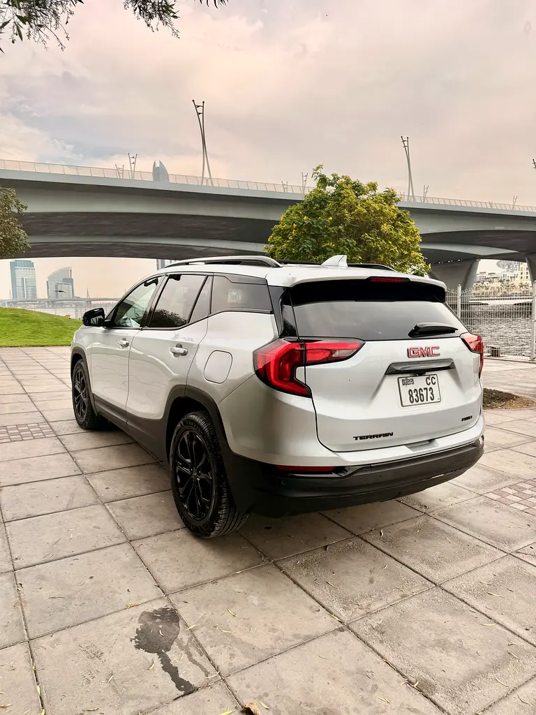 GMC Terrain 2021 — photo 1 of 11