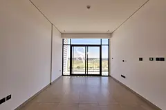 Spacious | Low Floor | Laundry | White Goods