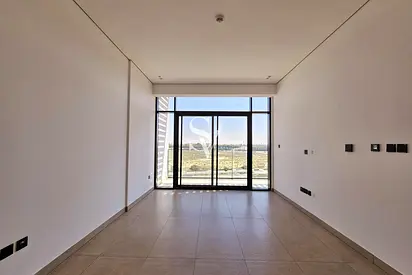 Spacious | Low Floor | Laundry | White Goods