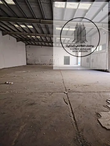 مستودع ضخم 20600 قدم كهرباء 750 كيلو الجرف 1 عجمان
