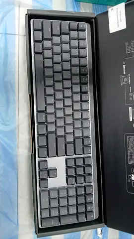 LOGITECH MX MECHANICAL TACTILE QUIET WIRELESS KEYBOARD — Full-size TKL-style, Gray