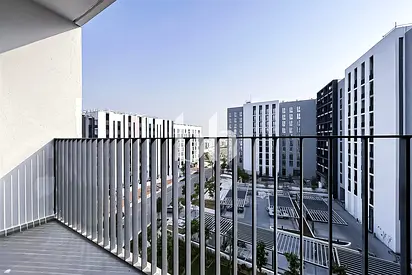 Near Park 1BR | Boulevard | Double Balcony