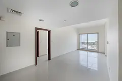 Large Unit | 2 Full bathrooms | Vacant