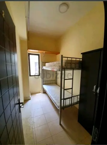 1000/- PARTITION @BANIYAS METRO STATION DERIA DXB