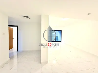 Spacious 2BHK with Balcony + Laundry-Prime location-Ready to move